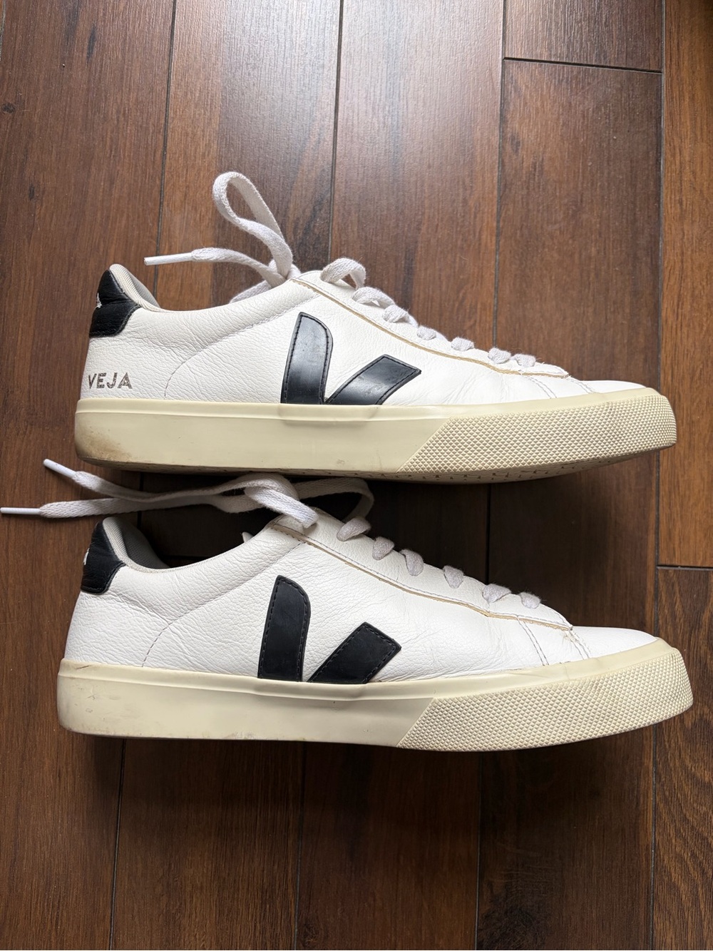 Veja Leather Low-Top Sneakers - White with Black V10